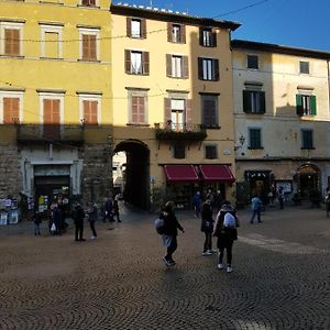 ...All'Archetto Di Sant'Andrea......Pieno Centro